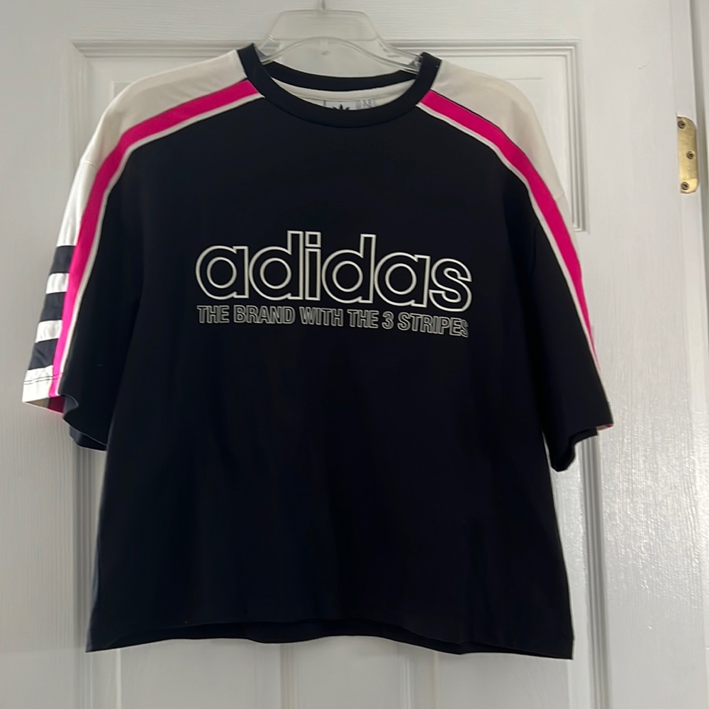 EUC Adidas retro limited edition crop tee shirt sleeve